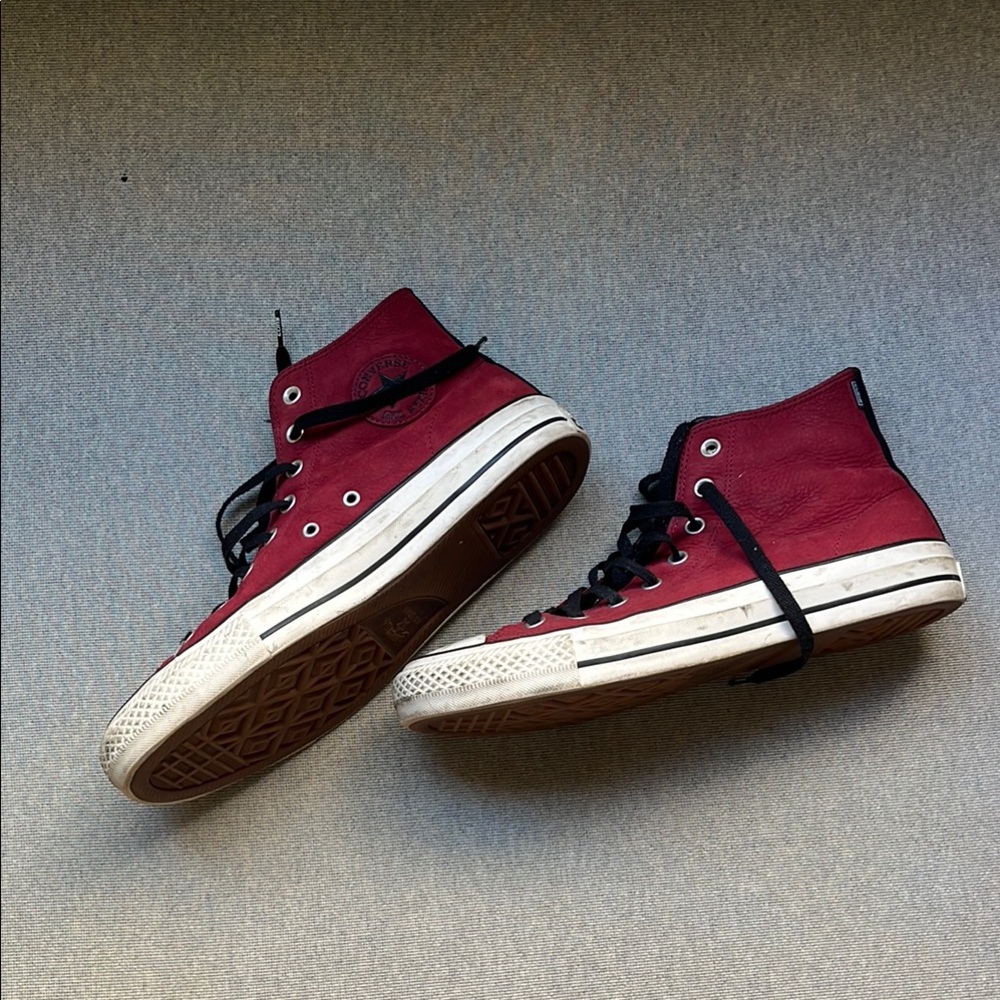 Red High-Top Sneakers Converse Chuck Taylor Pro Mens Size 10